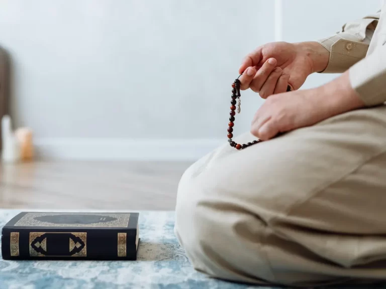 Bingung Doa Tak Kunjung Dikabulkan? Yuk Cek Rahasia Ini